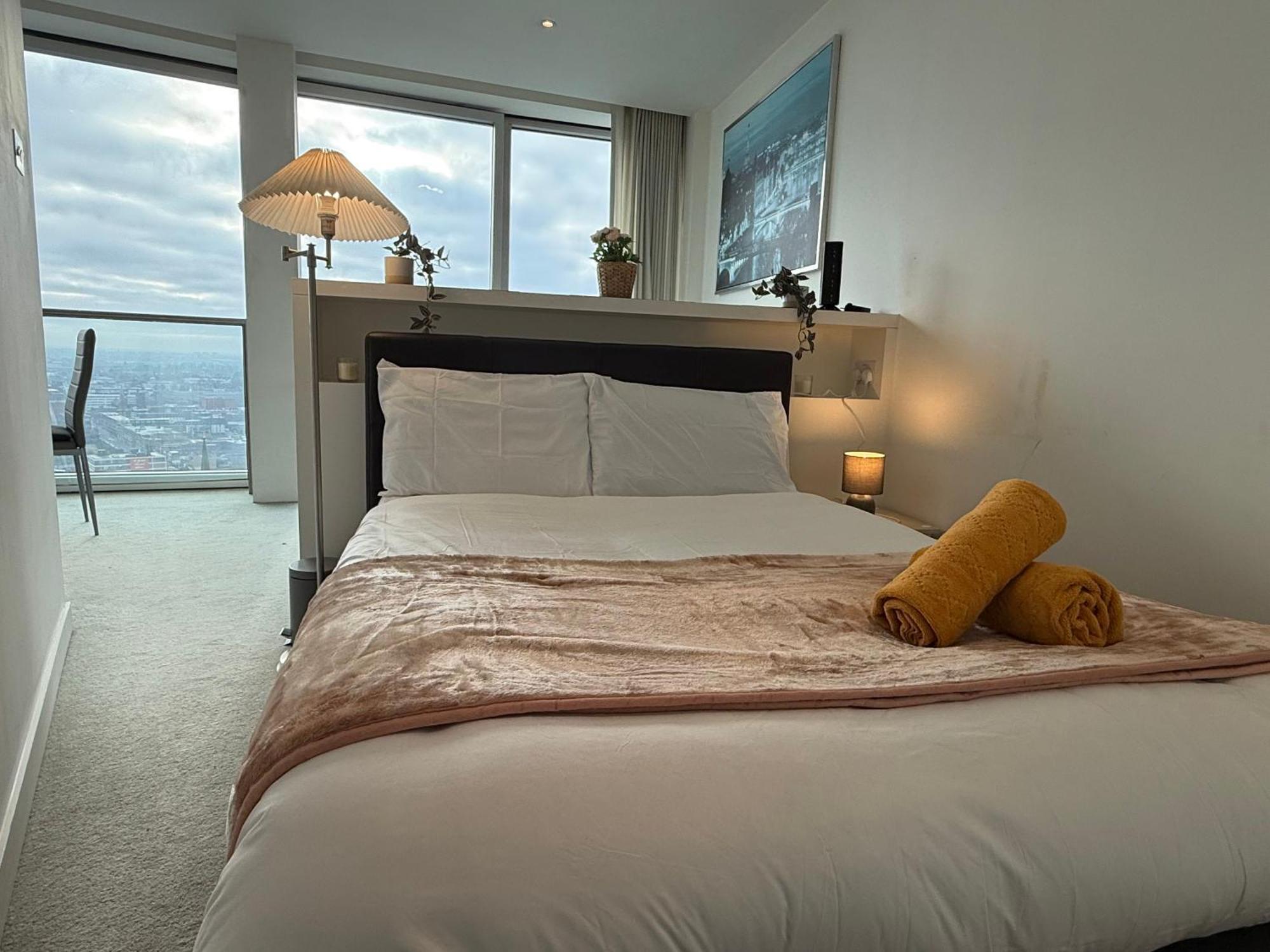 Apartment Stunning!!! City-center!! Retreat With Modern Amenities